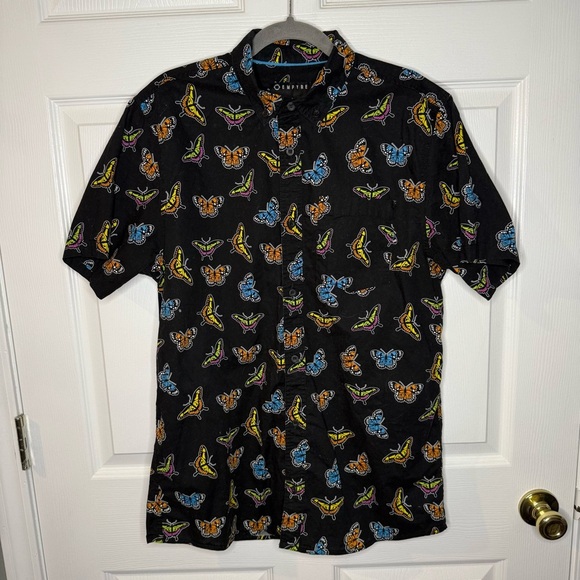 Empyre Short Sleeve Button Down Shirt  Colorful Butterfly Pattern Size Large GUC - Picture 1 of 6